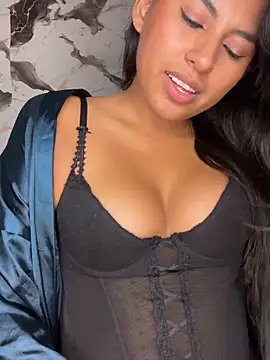 Snapshot of BrunetteBliss69 chatting on 02-26-26, 02:43 BrunetteBliss69 online show from 02-26-26, 02:43