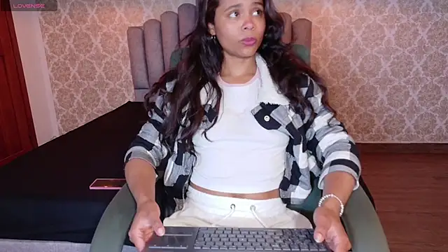 Kristall 06 online show from 10-28-25, 02:37