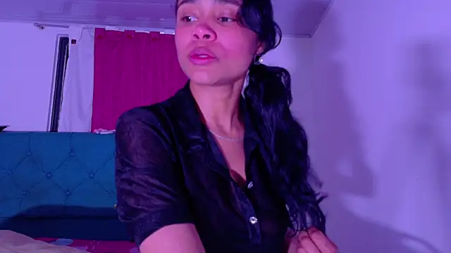 Snapshot of Kristall_06 chatting on 07-10-26, 05:23 Kristall 06 online show from 07-10-26, 05:23