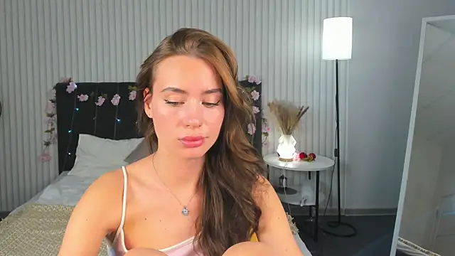 Snapshot of Ameli_Povilain chatting on 09-29-25, 12:32 Ameli Povilain online show from 09-29-25, 12:32