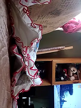 Snapshot of sweetdebbiexxxx chatting on 10-15-25, 10:37 sweetdebbiexxxx online show from 10-15-25, 10:37