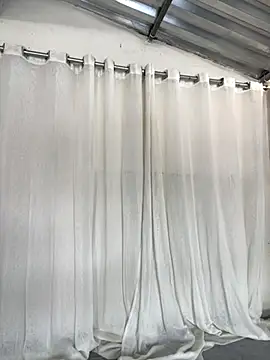 Snapshot of Katianesantos chatting on 09-14-25, 04:39 Katianesantos online show from 09-14-25, 04:39