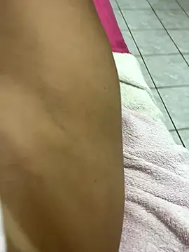 Snapshot of Katianesantos chatting on 01-13-26, 08:25 Katianesantos online show from 01-13-26, 08:25