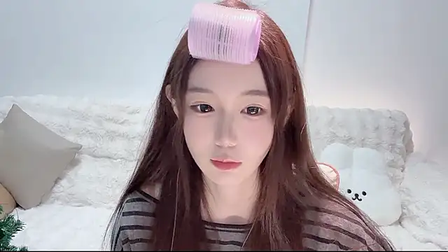 Snapshot of Xiao-runbao chatting on 11-03-25, 10:05 Xiao-runbao online show from 11-03-25, 10:05