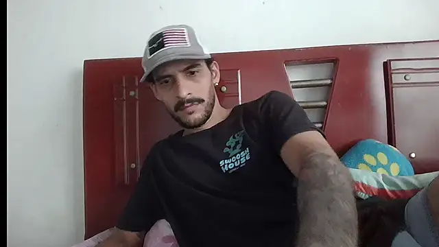 Snapshot of mochakkdj chatting on 10-14-25, 11:44 mochakkdj online show from 10-14-25, 11:44