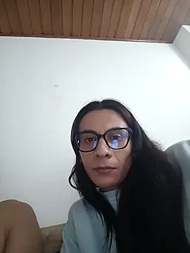 imalejoromero online show from 05-04-26, 03:57