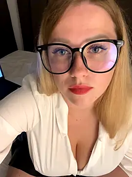 anny mooore online show from 09-15-25, 06:52