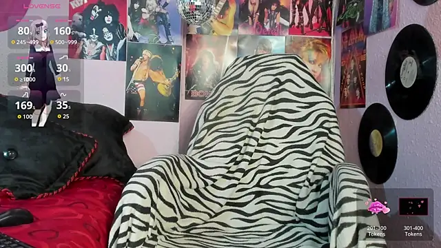 Snapshot of Avril_Maria chatting on 10-30-25, 10:54 Avril Maria online show from 10-30-25, 10:54