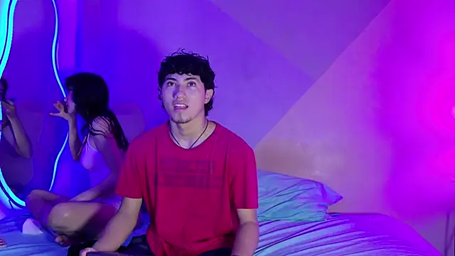 Snapshot of Laura_and_Kevin chatting on 09-26-25, 02:10 Laura and Kevin online show from 09-26-25, 02:10