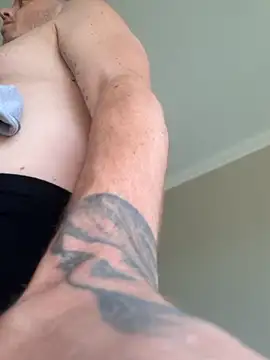 macmaddy8989 online show from 12-14-25, 03:06