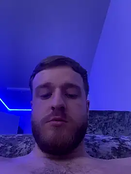 Snapshot of Girthyone20 chatting on 09-10-25, 01:00 Girthyone20 online show from 09-10-25, 01:00