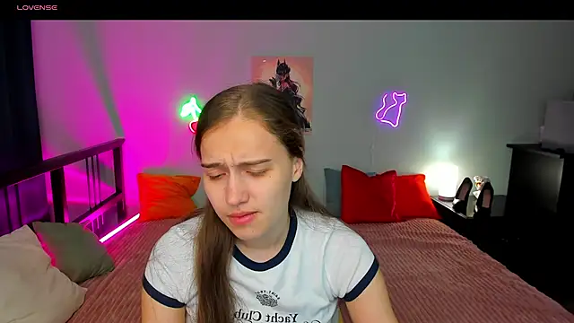 Snapshot of Alisa__Kelly chatting on 10-05-25, 12:42 Alisa Kelly online show from 10-05-25, 12:42