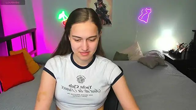 Snapshot of Alisa__Kelly chatting on 10-15-25, 12:33 Alisa Kelly online show from 10-15-25, 12:33