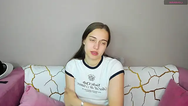 Alisa  Kelly online show from 10-20-25, 12:44