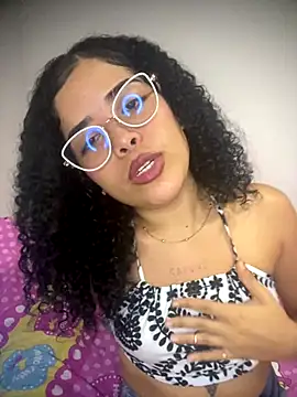 Snapshot of KarimAnxiex chatting on 09-15-25, 05:18 KarimAnxiex online show from 09-15-25, 05:18