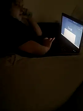 Snapshot of renata111111 chatting on 10-17-25, 02:48 renata111111 online show from 10-17-25, 02:48