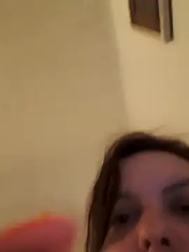 Snapshot of renata111111 chatting on 10-28-25, 05:37 renata111111 online show from 10-28-25, 05:37