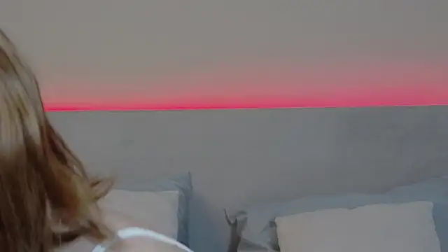 MarianeSun online show from 06-26-26, 03:44