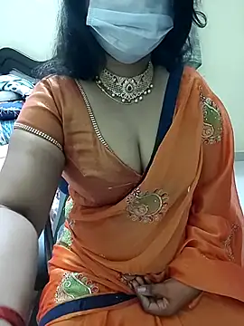 Snapshot of tamilmaha12 chatting on 11-16-25, 09:31 tamilmaha12 online show from 11-16-25, 09:31