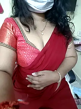 Snapshot of tamilmaha12 chatting on 02-17-26, 08:55 tamilmaha12 online show from 02-17-26, 08:55