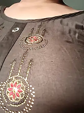 Snapshot of angel_ridhi chatting on 09-30-25, 01:54 angel ridhi online show from 09-30-25, 01:54