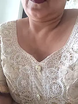 Snapshot of angel_ridhi chatting on 12-22-25, 07:05 angel ridhi online show from 12-22-25, 07:05