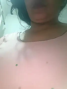 Snapshot of angel_ridhi chatting on 02-13-26, 01:45 angel ridhi online show from 02-13-26, 01:45