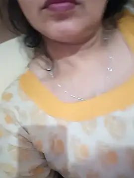 Snapshot of angel_ridhi chatting on 03-08-26, 01:36 angel ridhi online show from 03-08-26, 01:36