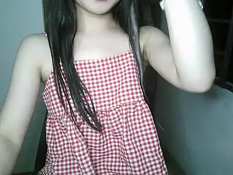 Snapshot of Annabelle-e chatting on 09-28-25, 06:46 Annabelle-e online show from 09-28-25, 06:46