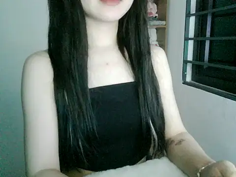 Snapshot of Annabelle-e chatting on 10-13-25, 05:57 Annabelle-e online show from 10-13-25, 05:57