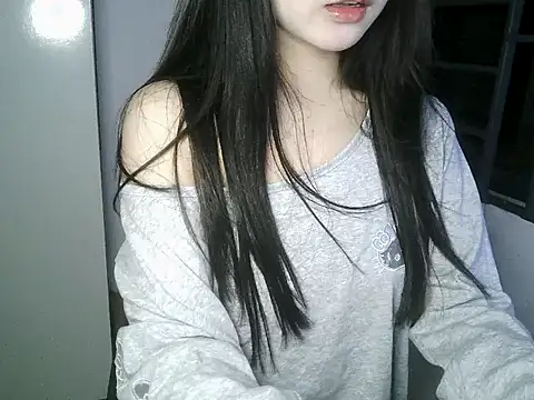 Snapshot of Annabelle-e chatting on 10-26-25, 03:18 Annabelle-e online show from 10-26-25, 03:18