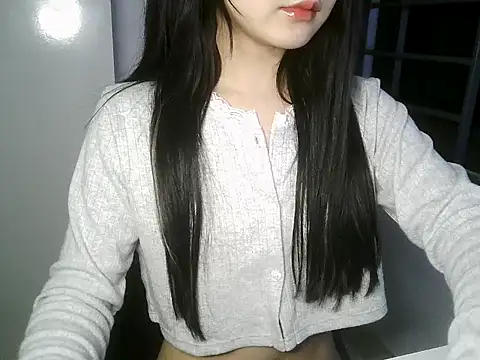 Snapshot of Annabelle-e chatting on 11-04-25, 04:39 Annabelle-e online show from 11-04-25, 04:39