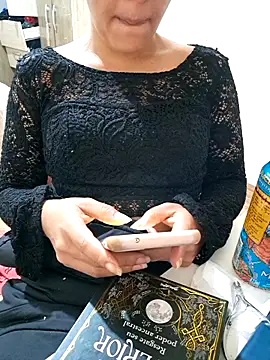 euahotmarii20 online show from 09-25-25, 09:24