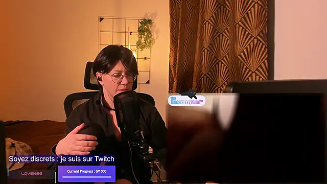 Snapshot of MossPrince chatting on 04-25-26, 07:22 MossPrince online show from 04-25-26, 07:22