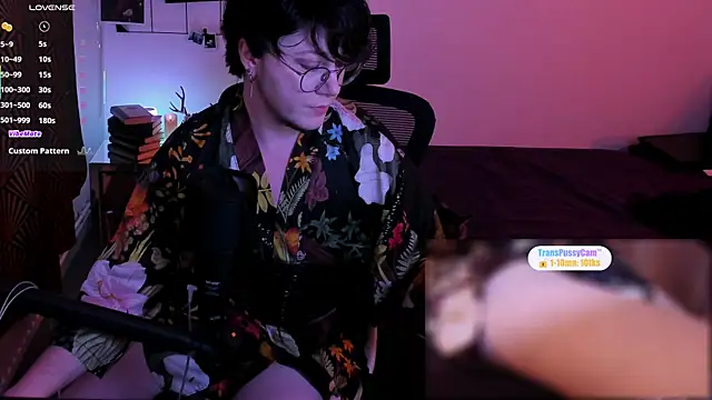 Snapshot of MossPrince chatting on 05-21-26, 07:32 MossPrince online show from 05-21-26, 07:32