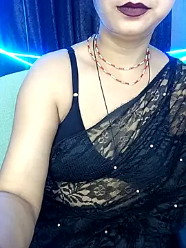 Snapshot of Oh_011 chatting on 06-22-26, 05:43 Oh 011 online show from 06-22-26, 05:43
