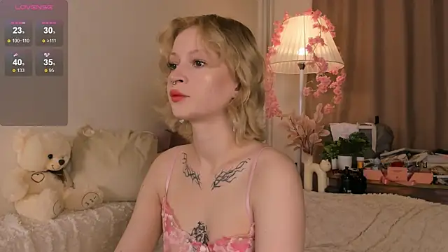 EfieFrye online show from 11-27-25, 06:10