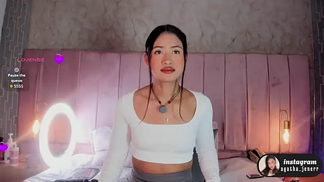 agatha jener online show from 05-07-26, 11:37