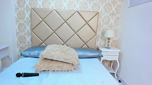 Snapshot of Natashanaughty chatting on 11-30-25, 12:47 Natashanaughty online show from 11-30-25, 12:47