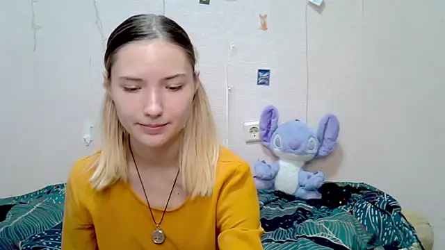 Snapshot of _kikiclark__ chatting on 09-23-25, 03:15 kikiclark online show from 09-23-25, 03:15