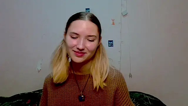 Snapshot of _kikiclark__ chatting on 10-08-25, 08:06 kikiclark online show from 10-08-25, 08:06