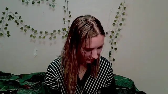 Snapshot of _kikiclark__ chatting on 11-05-25, 06:19 kikiclark online show from 11-05-25, 06:19