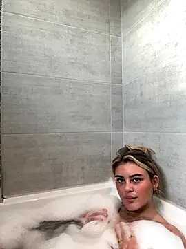 Snapshot of CassyBaby chatting on 10-22-25, 02:50 CassyBaby online show from 10-22-25, 02:50