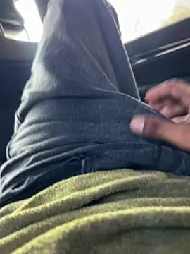 Jariushot3 online show from 04-14-26, 02:56