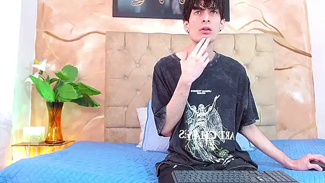 Luke Carter online show from 04-04-26, 01:19