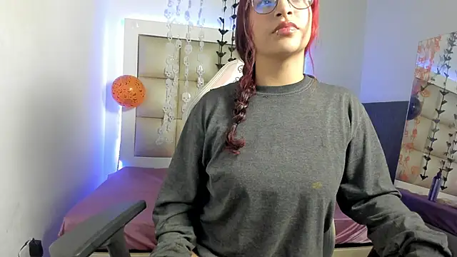 Snapshot of Valkiria_js chatting on 10-21-25, 11:55 Valkiria js online show from 10-21-25, 11:55