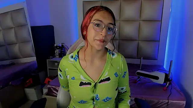 Snapshot of Valkiria_js chatting on 11-19-25, 12:16 Valkiria js online show from 11-19-25, 12:16