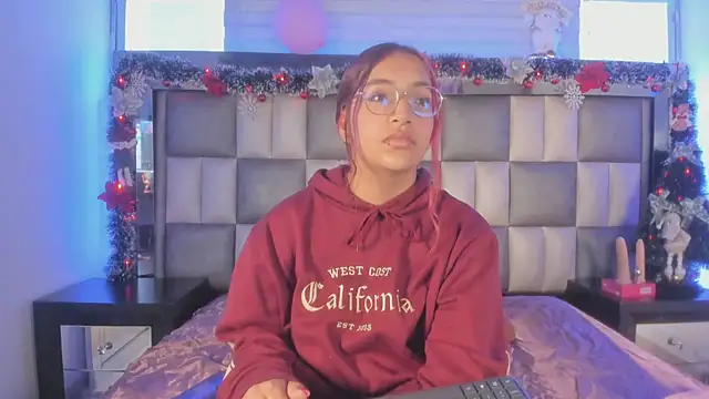 Snapshot of Valkiria_js chatting on 12-04-25, 12:58 Valkiria js online show from 12-04-25, 12:58