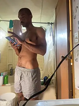 Snapshot of CaramelBrownBBC14 chatting on 10-28-25, 06:43 CaramelBrownBBC14 online show from 10-28-25, 06:43