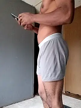 Snapshot of CaramelBrownBBC14 chatting on 11-20-25, 02:28 CaramelBrownBBC14 online show from 11-20-25, 02:28